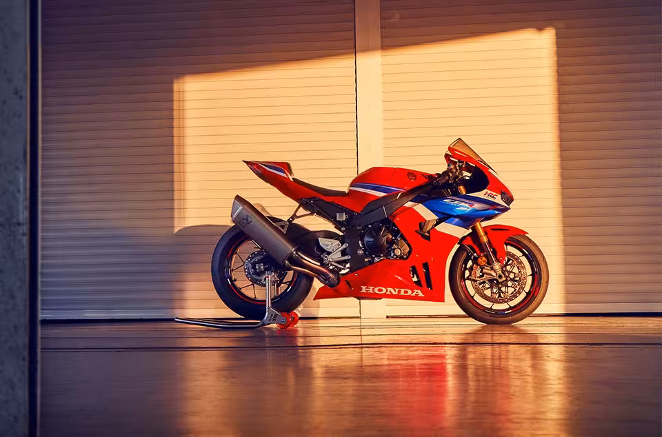 Honda CBR1000RR-R Fireblade SP Review – Specs, Track Performance & Verdict